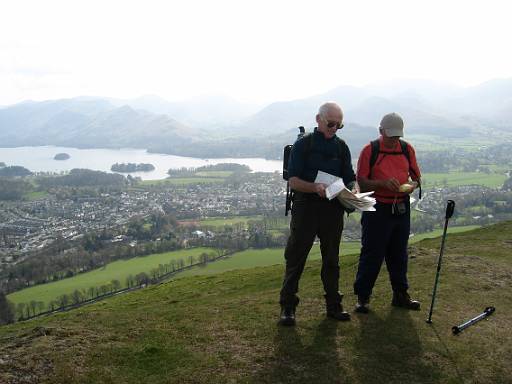 16_06-1.jpg - Derwent Water from Latrigg. Paul - its behind you!